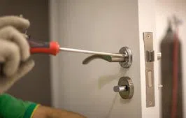 Locksmith Master Shop Whittier, CA 310-975-3538 - 5-Locks-Repair